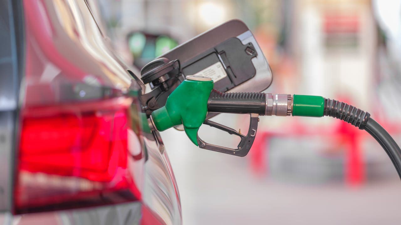 5 habitudes qui gaspillent 20 % du carburant de votre flotte